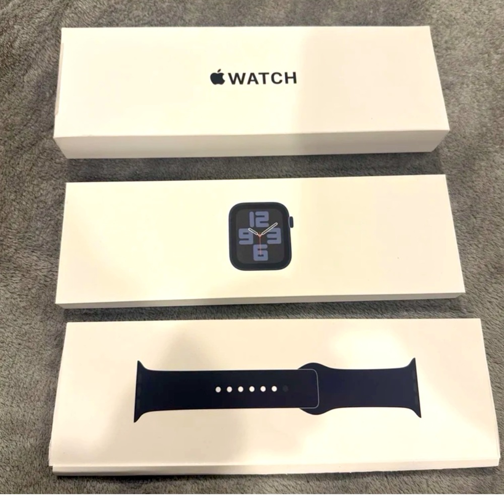 Apple Watch SE (Gen2) box